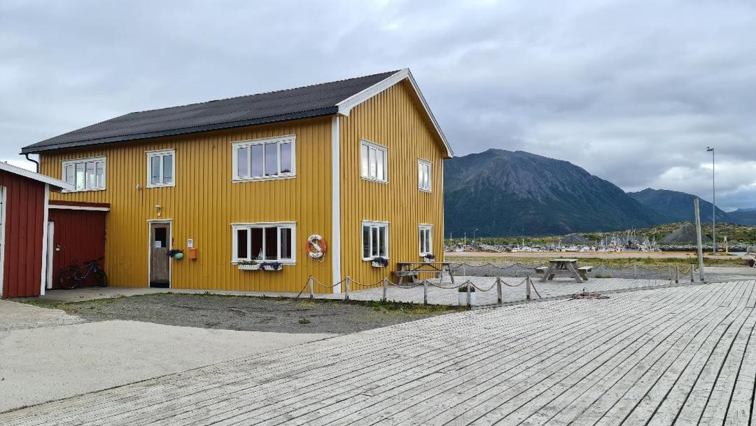 Laukvika Rorbuer Apartment Exterior photo